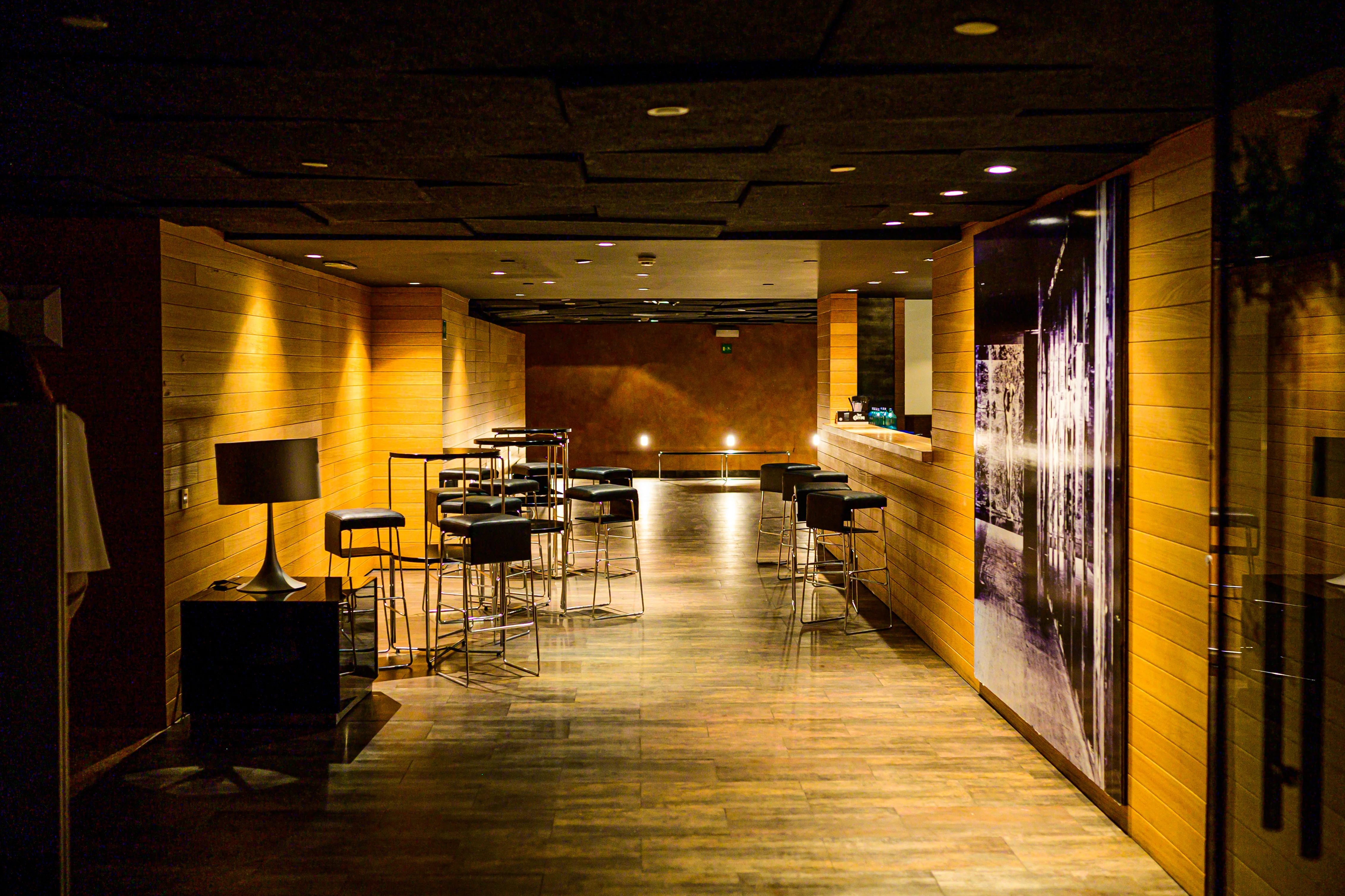 Bodega del Hotel Miramar Barcelona